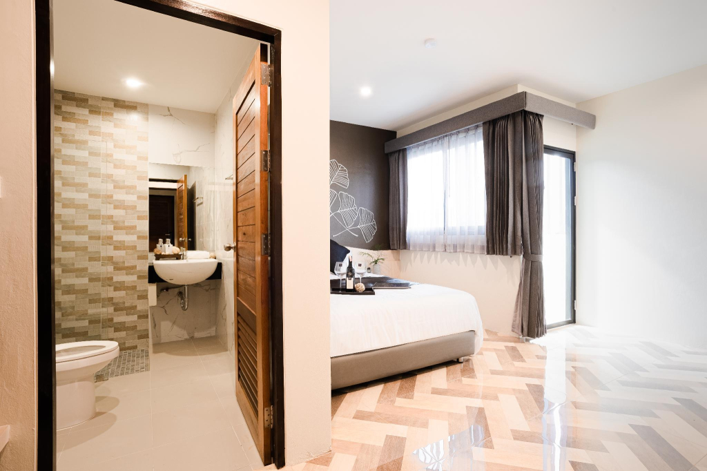 SJ Miracle Hotel