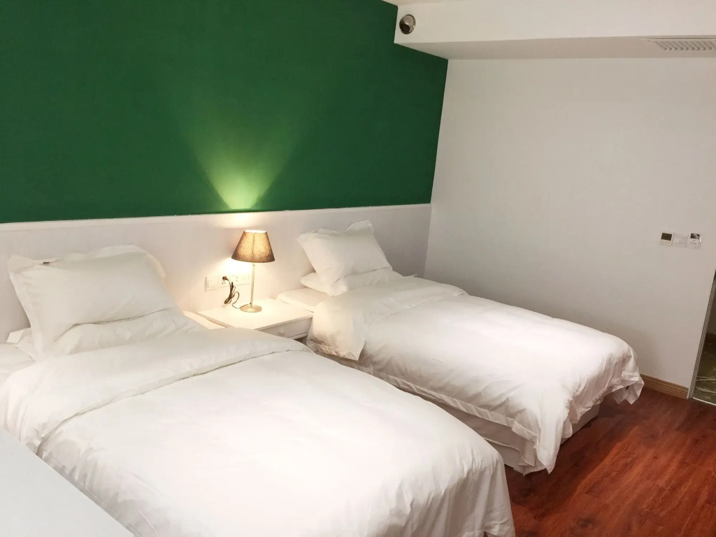 Luoyang Yijia Culture Hotel