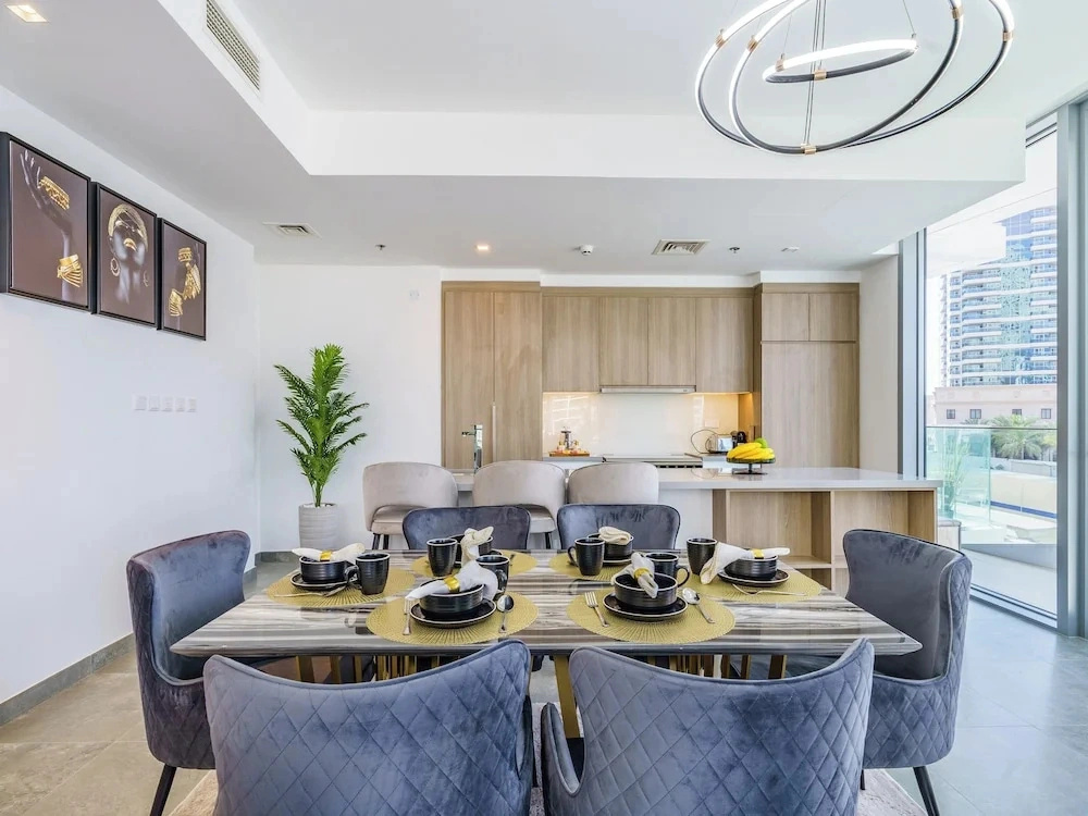 Lavish 2BR with Balcony-Full Marina View