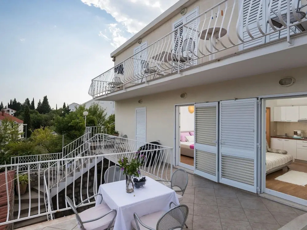 Apartments and Room Eva Slano - One Bedroom Apartment With Terrace and Sea View