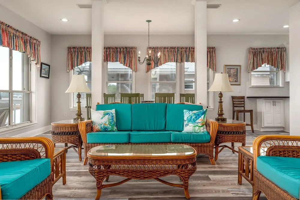 Screamin' Peace 1614 Cadillac 3 Bedroom Home by RedAwning