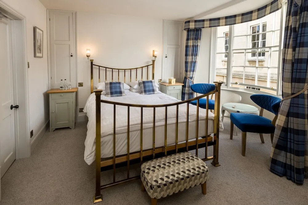 Crown Hotel