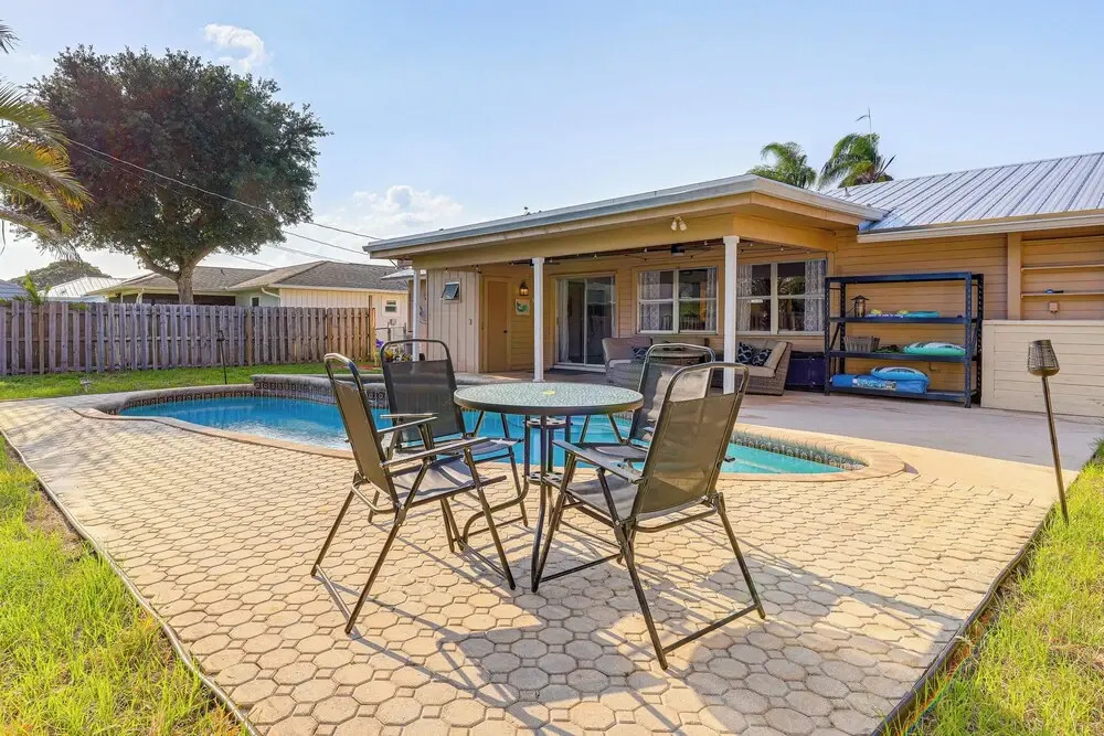 Pool, Game Room & Fire Table: Stuart Oasis