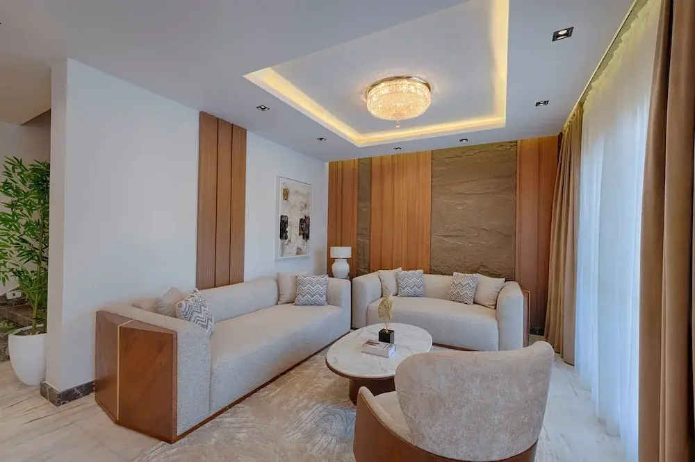 Vesta - Luxury Villa - 3BR - CFC I