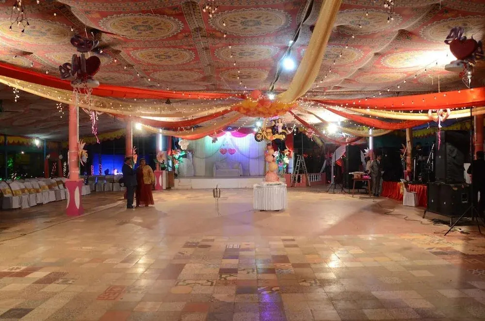 Molyma Resorts