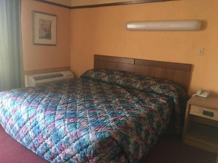 Westside Inn
