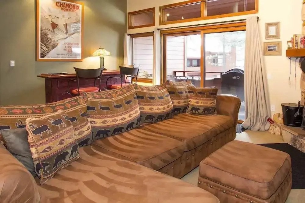 Winterset #28 - Shared Hot Tub & Sauna!