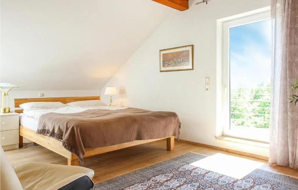 Amazing Home In Nideggen With Wifi