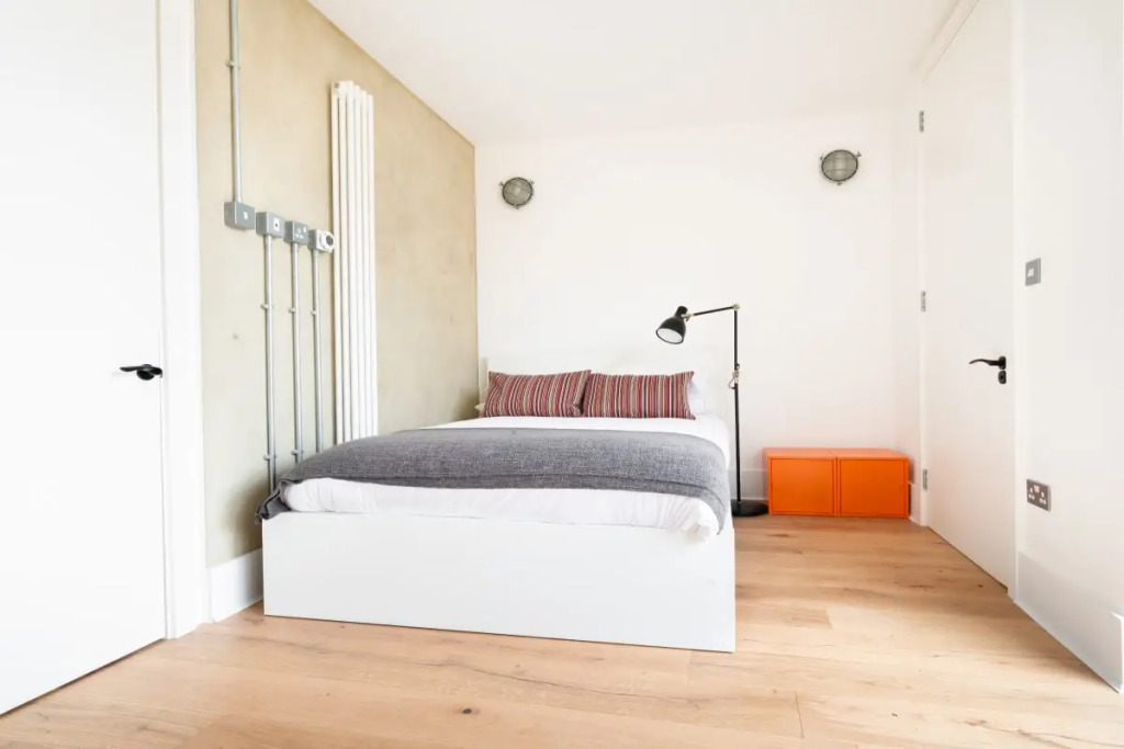The Bethnal Green Escape - Modern & Bright 1BDR Apartment