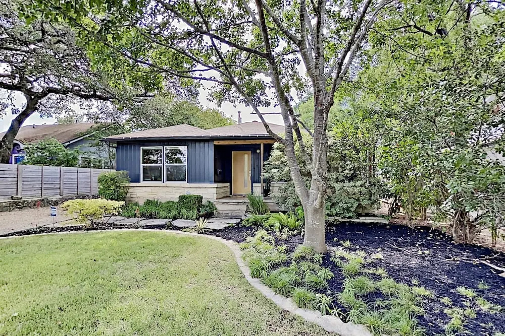 1714boul 2 Bedroom Home