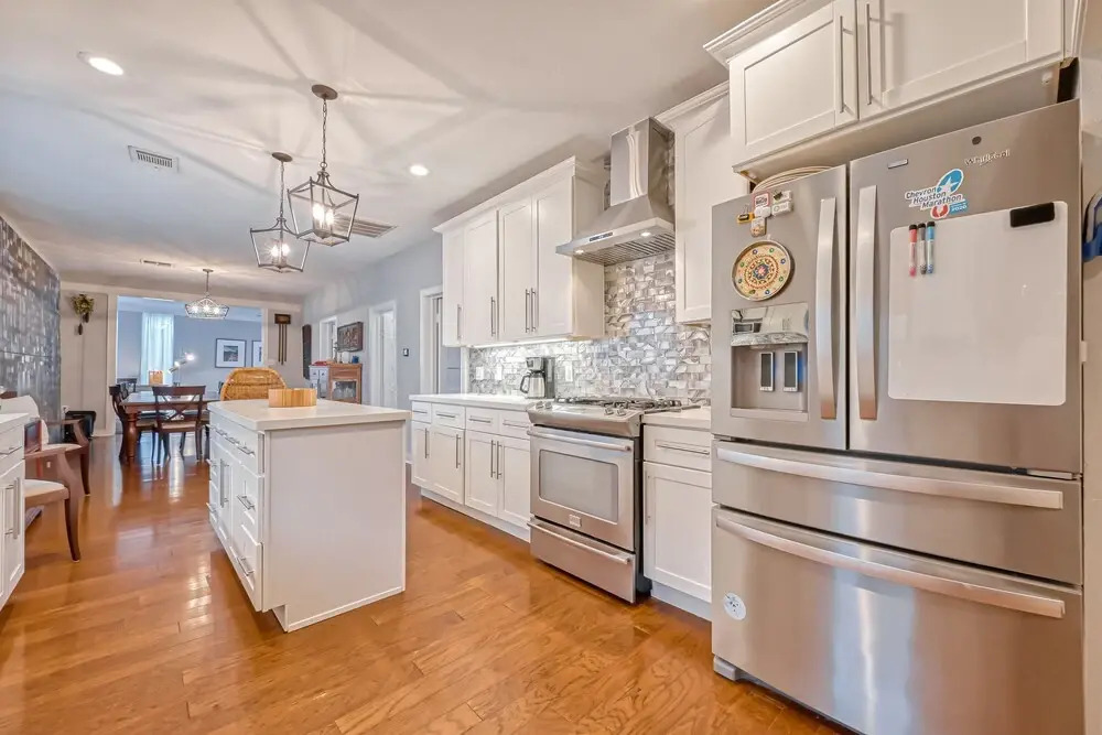 Heights Bungalow in Greater Heights Houston, Child-friendly, Work-cation, Sleeps 8