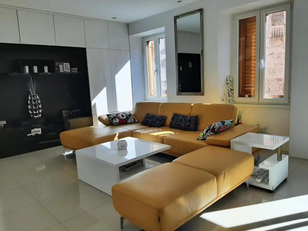 Apartment Lux