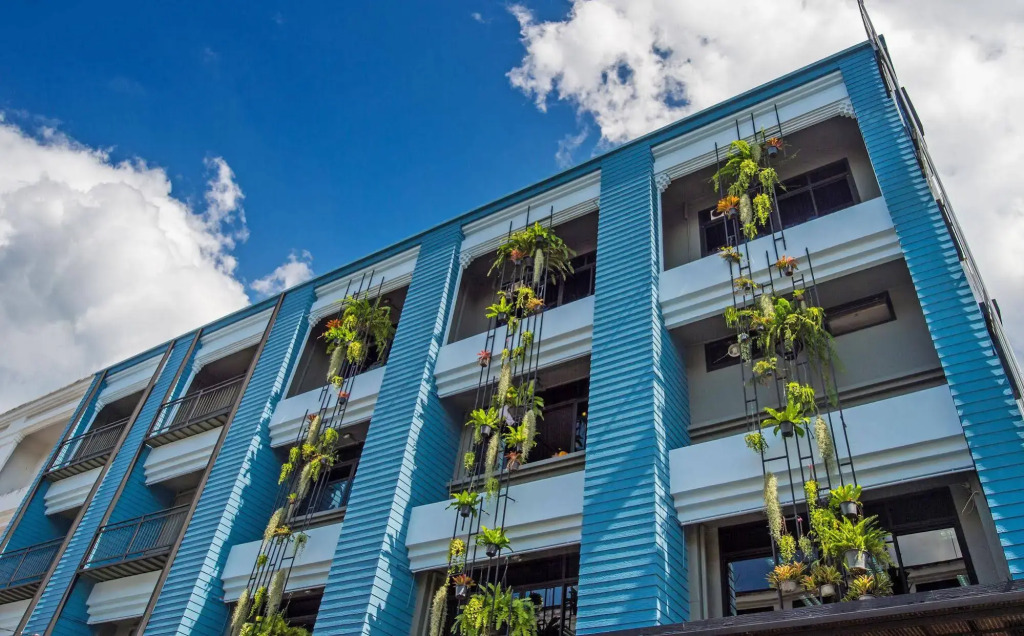 Amity Poshtel