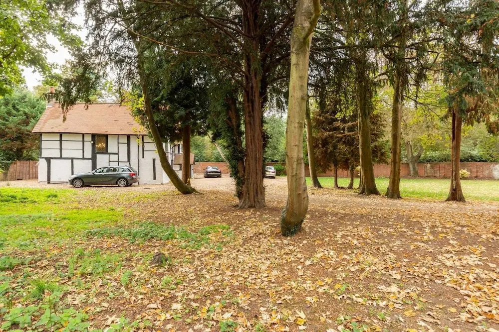 Beautiful 4 Bedroom Property
