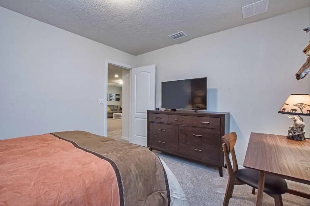 Windsor at Westside-6 Bedrooms House W/pool-3727ww Home by Redawning