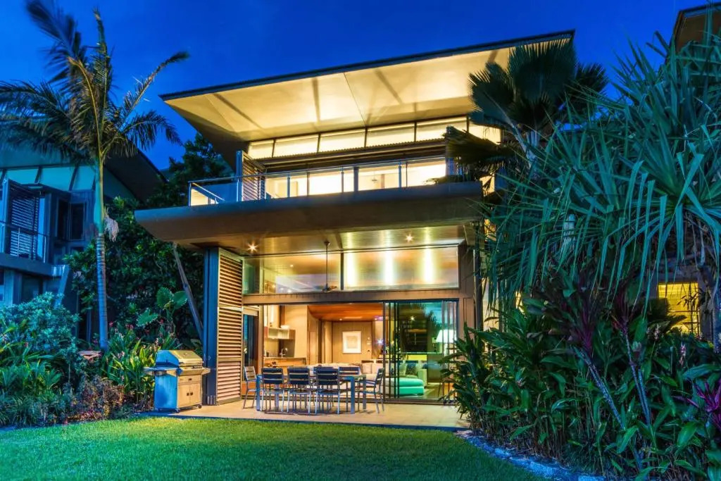 Yacht Club Villa 6 On Hamilton Island - oceanviews, 2 x buggies & valet service