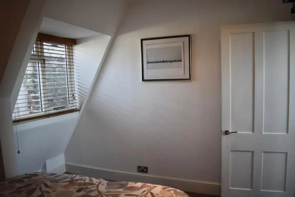 1 Bedroom Apartment Centrally Located in Brighton