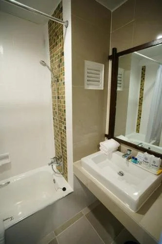 Phet Hotel