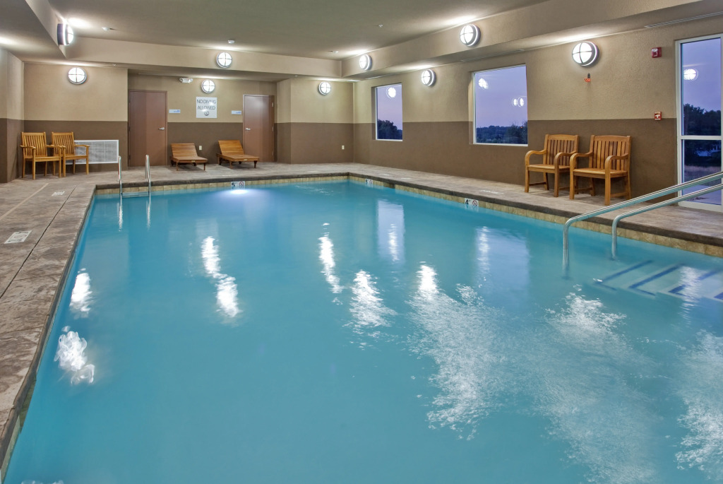 Holiday Inn Express And Suites St. Joseph