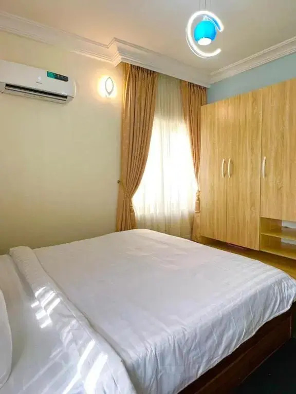6bedroom Appartment