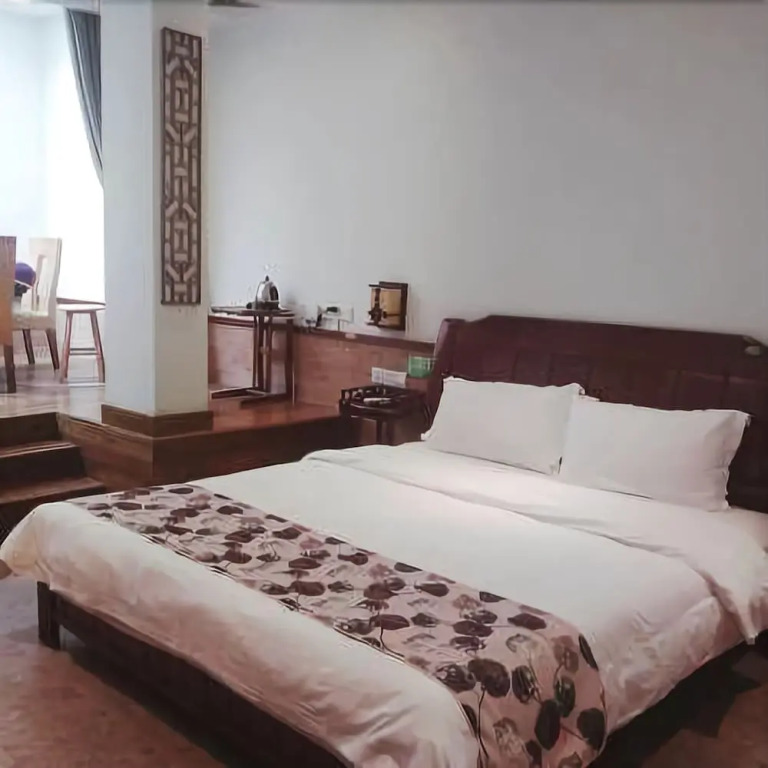 Hetang Yuese Garden Hotel