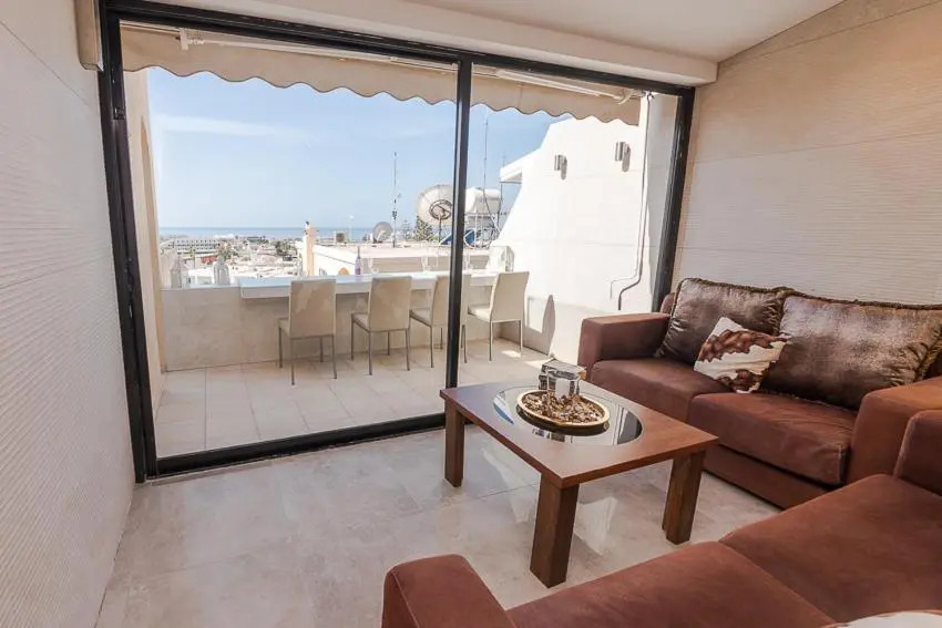 Peach Seaview 3 Bedroom Apartment