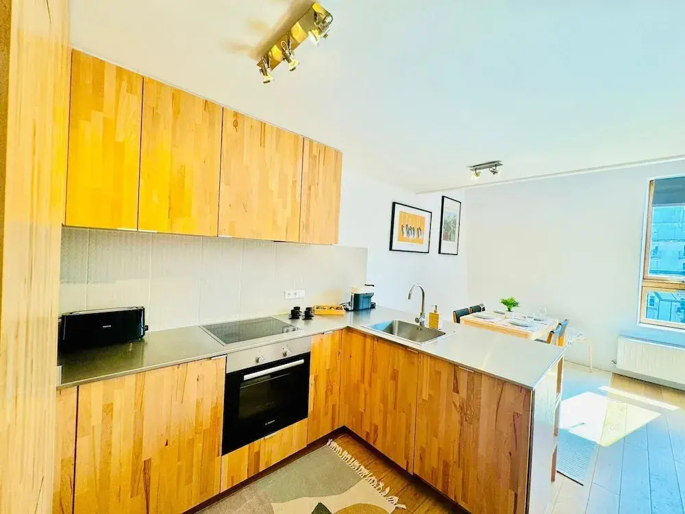 One bedroom flat near train station