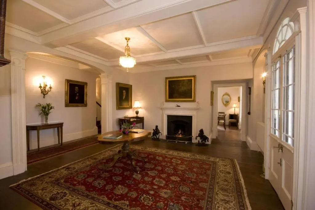 Broomfield House