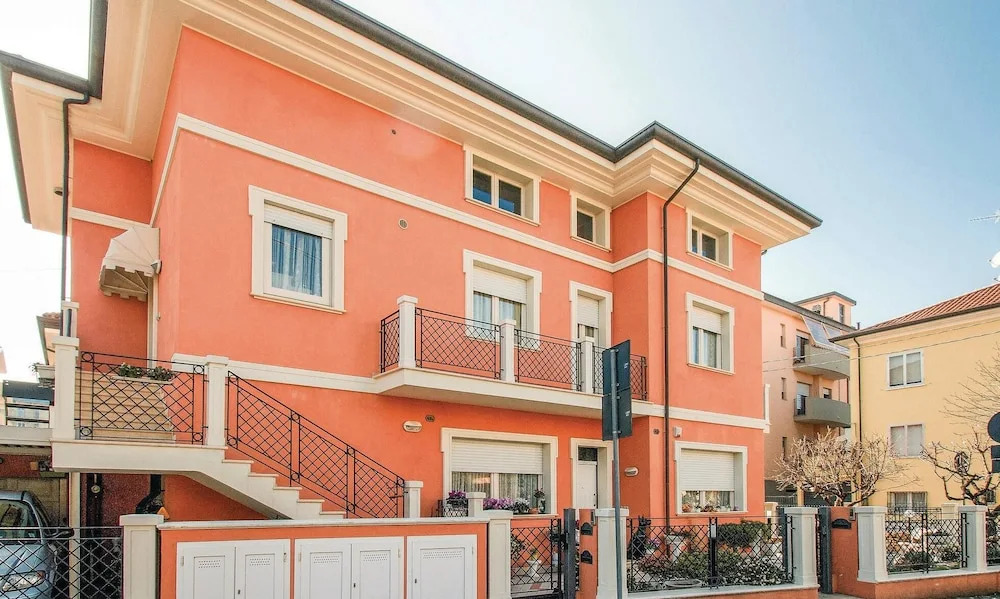 Stunning Home in Rimini With Wifi and 2 Bedrooms