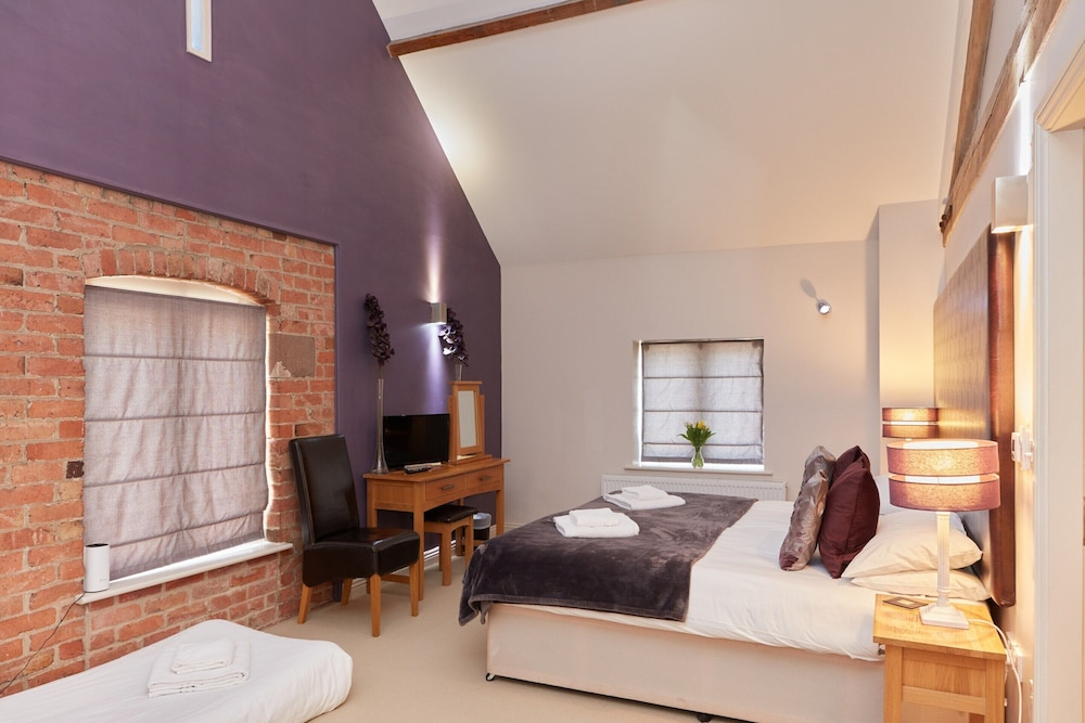 4 Bedroom Cottage in Ashbourne