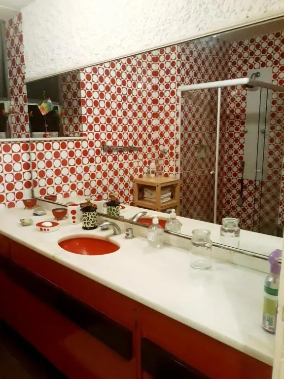 Apartamento TOP em Copacabana na quadra da praia! Sol, praia e muito conforto!