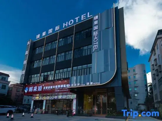 Tanks Hotel