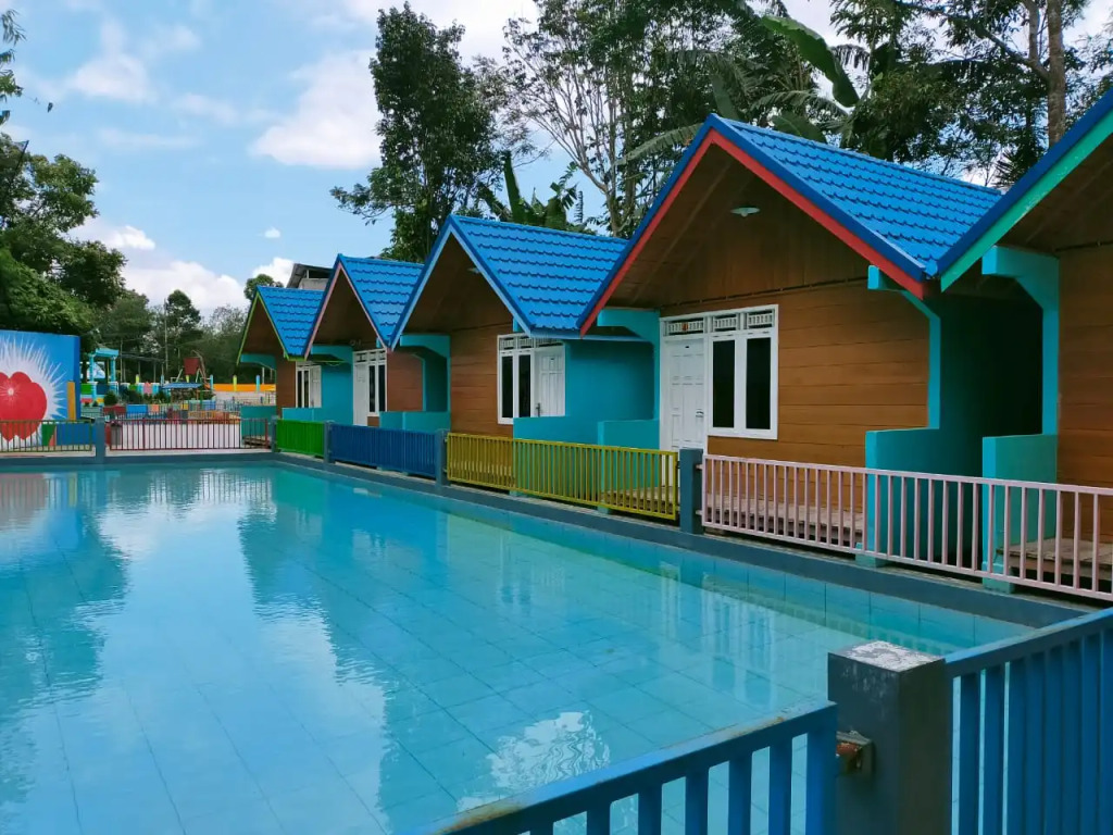 Waterpark & Villa Favour Pagar Alam RedPartner
