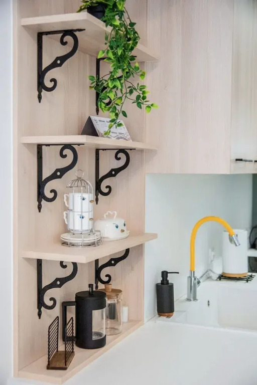 Minimal Chic Retreat Suite