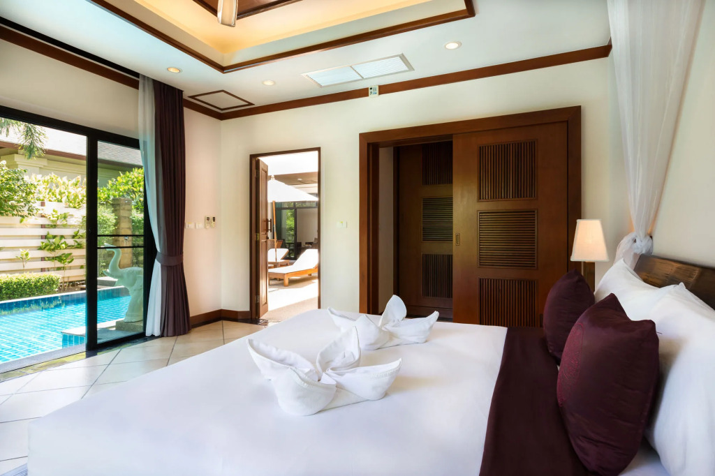 VILLA TOBA Pool Baan Bua Estate Naiharn beach