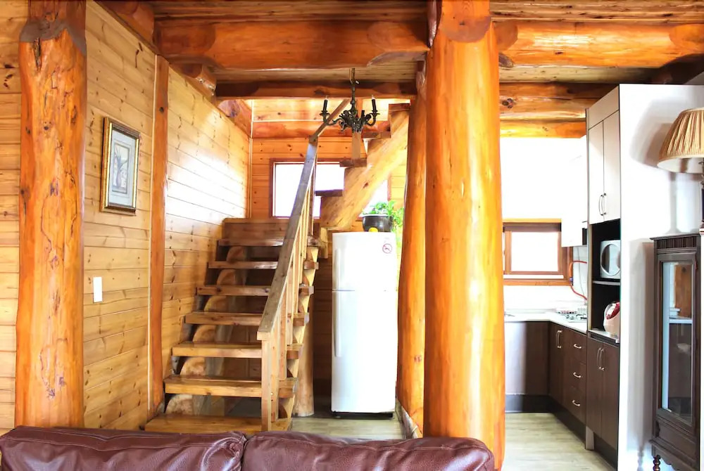 Jeju Nandere Log Pension