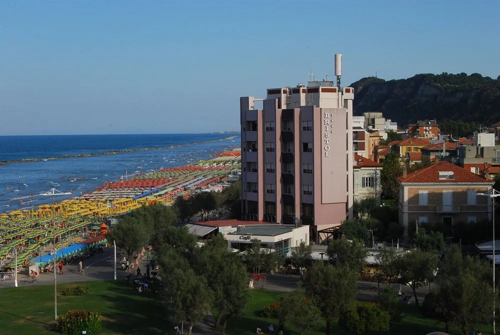 Hotel Bristol