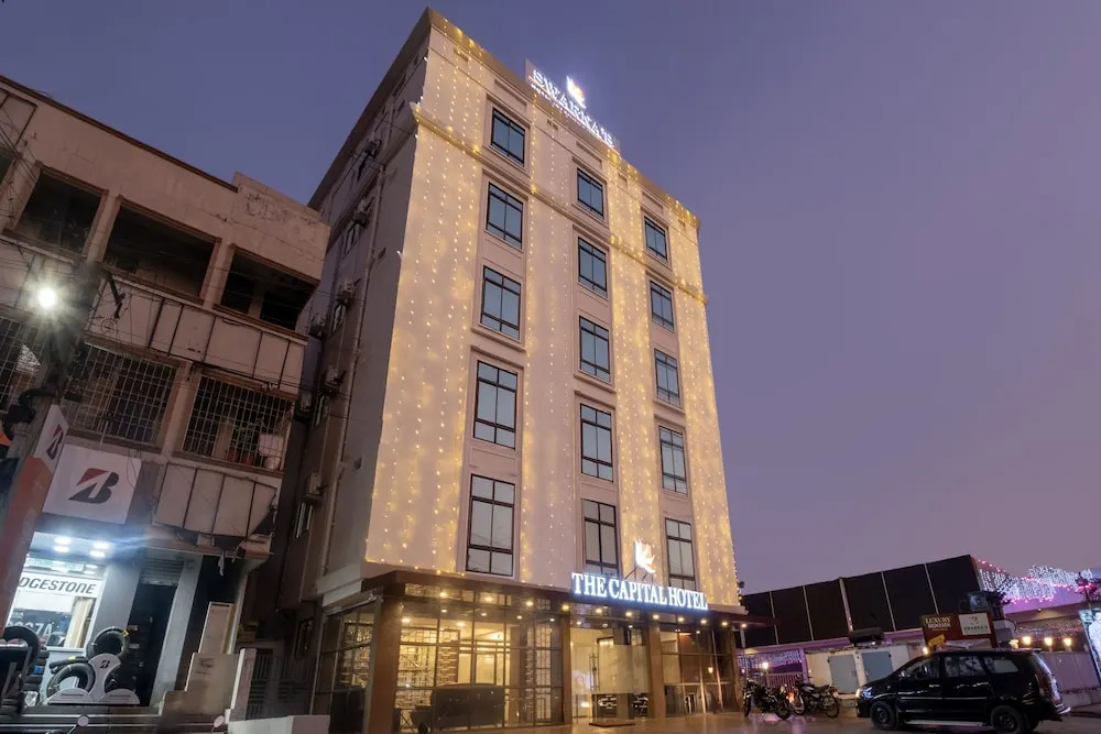 Monday Hotels Swarnas The Capital