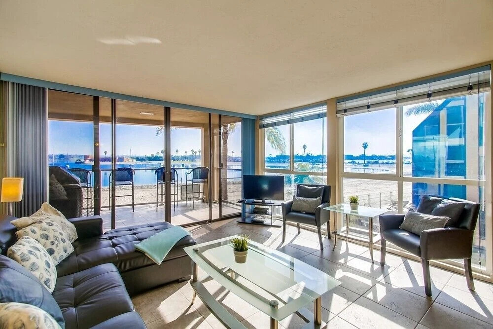 Waterfront Getaway 7 9 Bedrooms 8.5 Bathrooms Townhouse