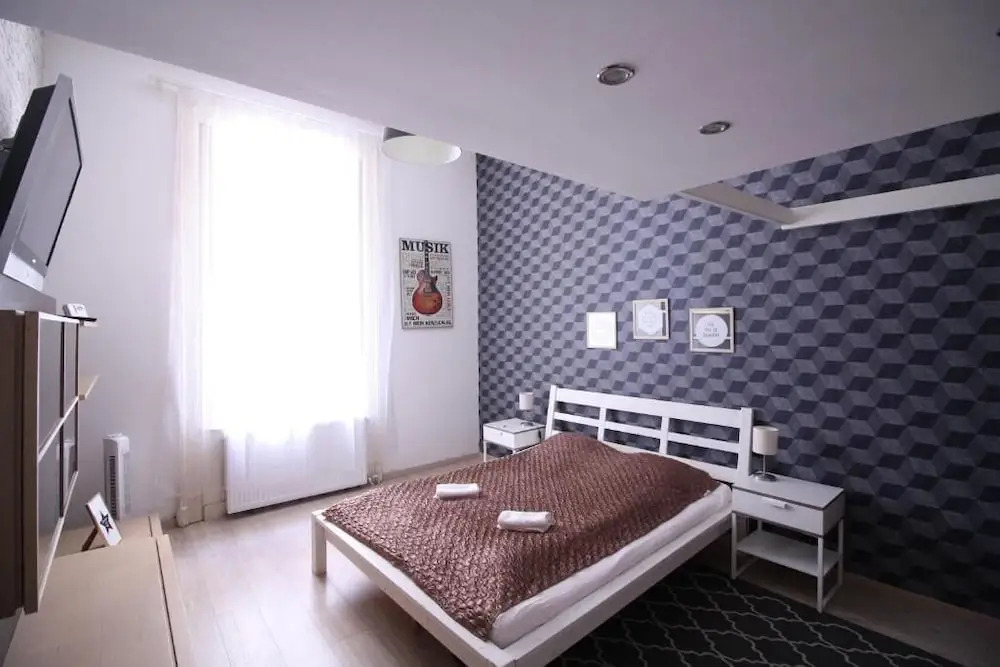 Susan Apartment near Blaha Lujza Square