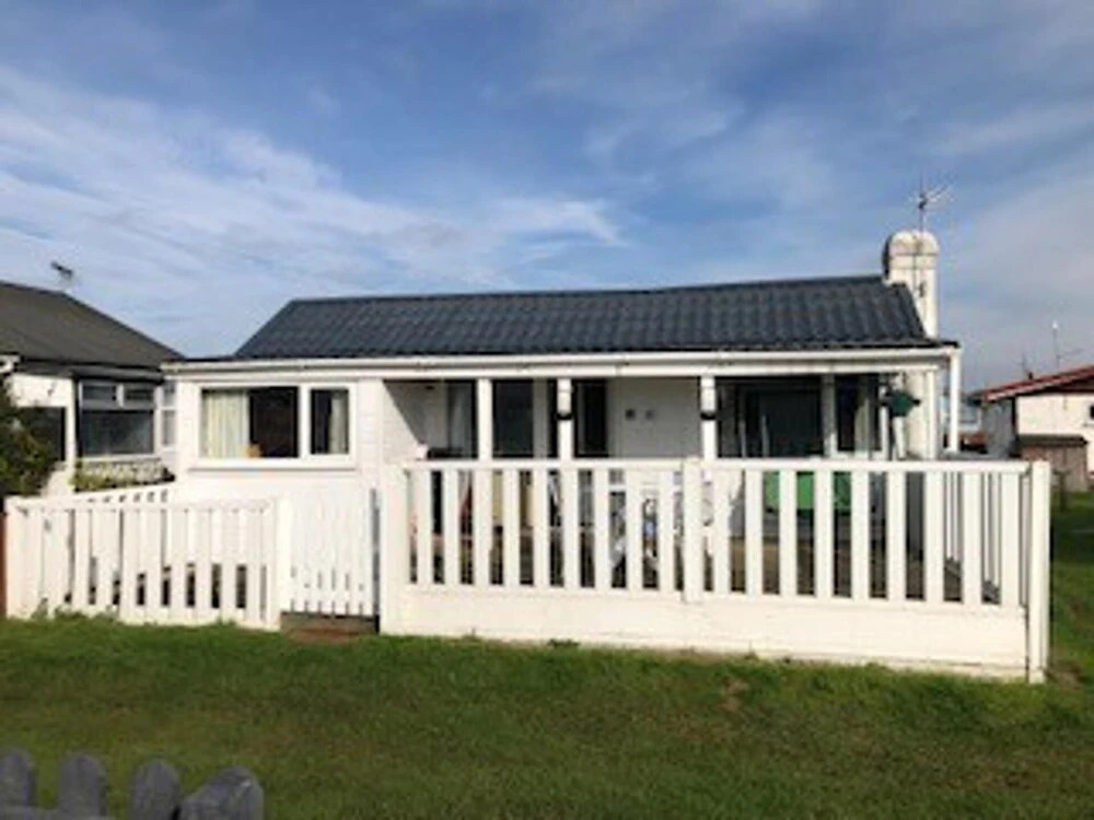 Seabirds - 3 bed chalet, dog friendly, Bridlington