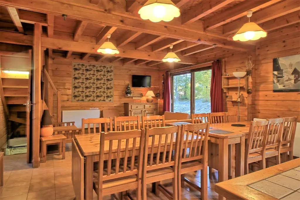 CASA Les Heureux Magnifique CHALET 6 chambres à RISOUL