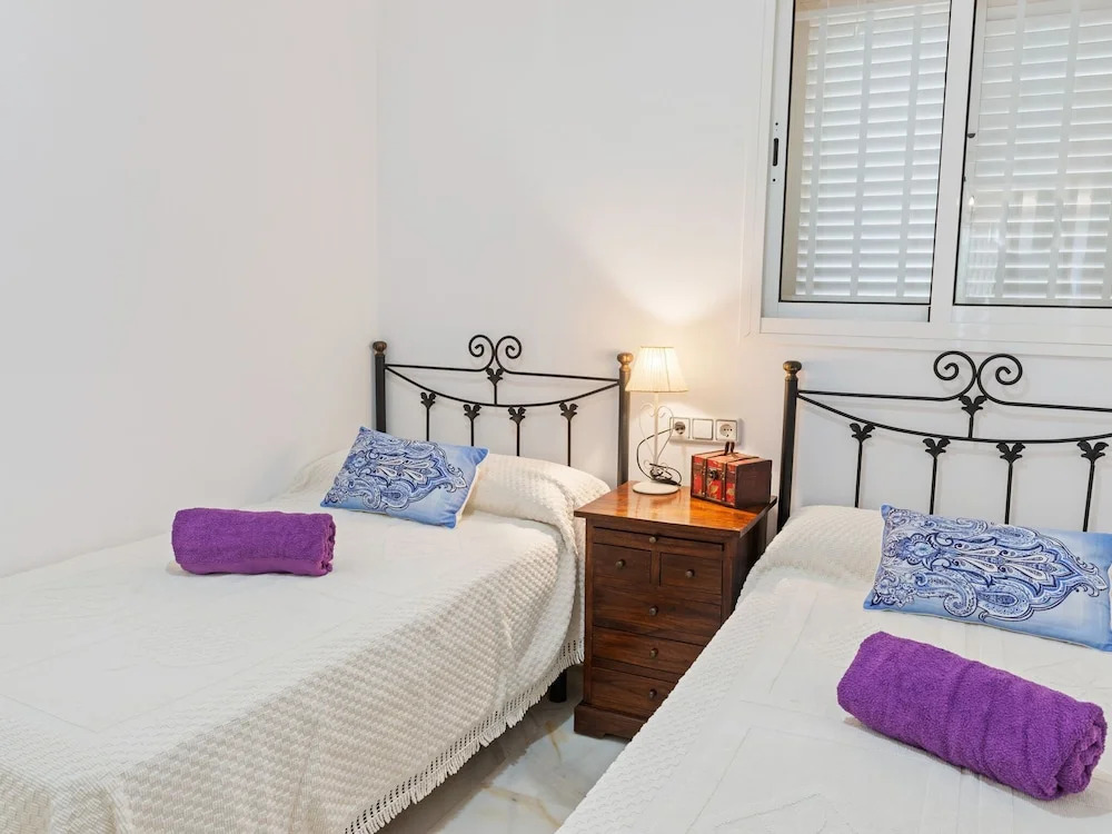 Lovely Holiday Home in Islantilla with Swimming Pool