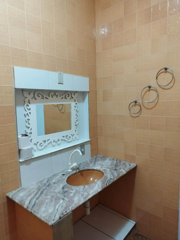 Apto Casa 13 térreo Cozinha Fogão Tv Ar cond Nova Toda sua Não divide Exc local