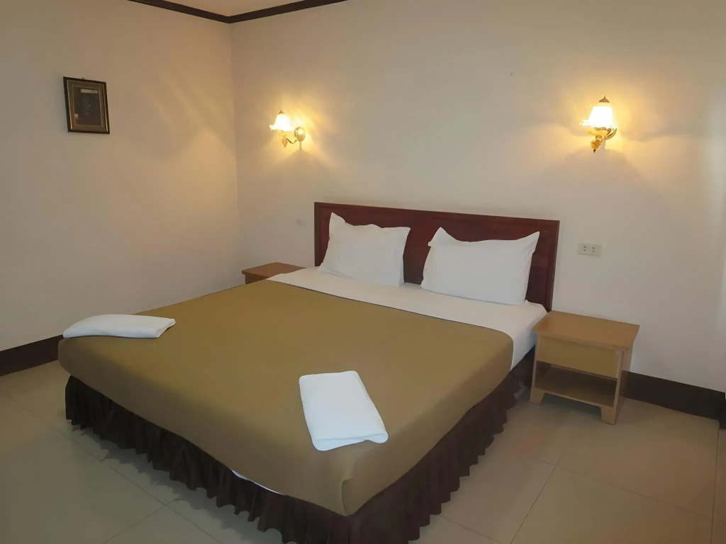 Chaleunehoung Hotel