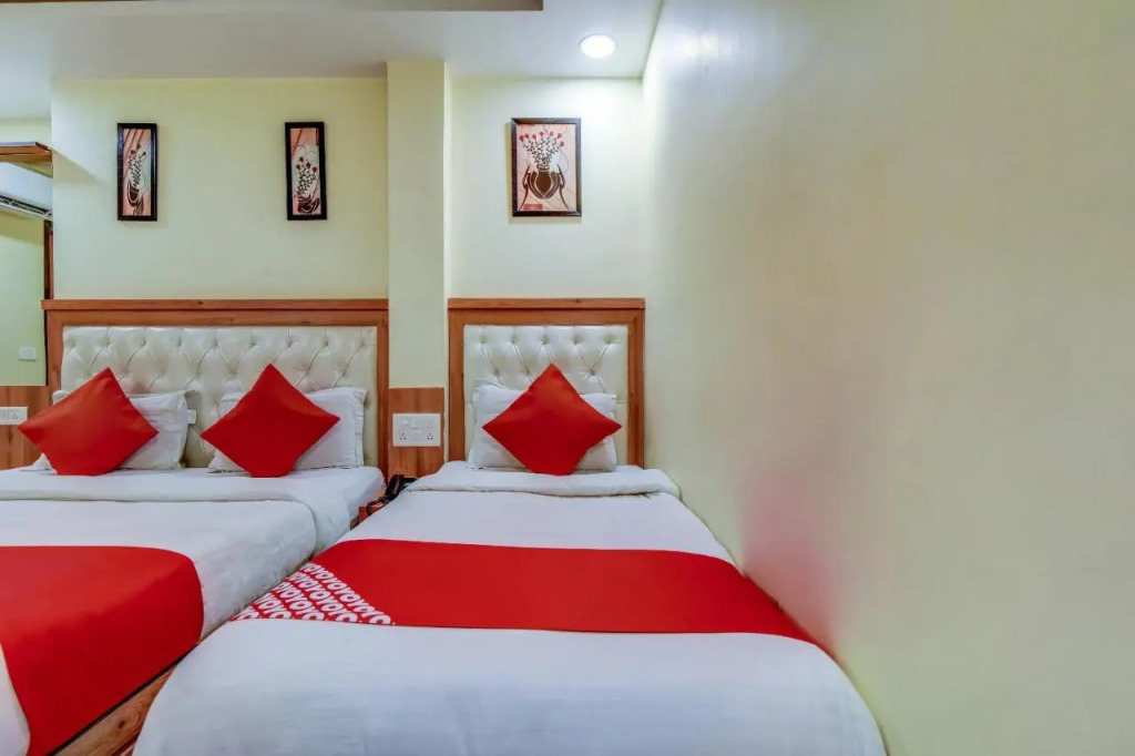 Hotel Sarthak Palace near Karol Bagh Metro station New Delhi