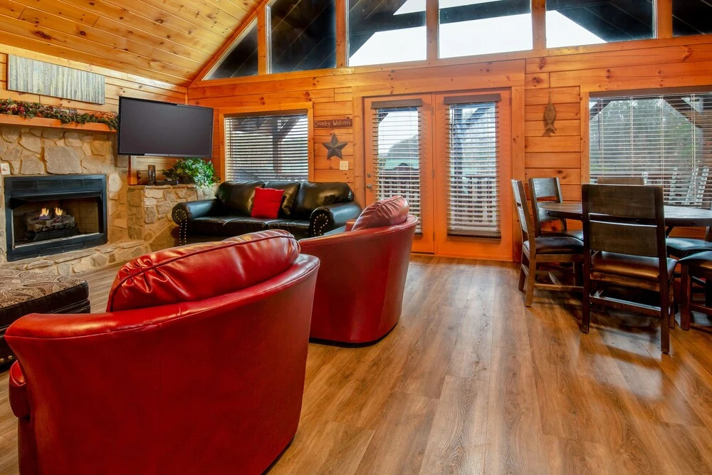 Heavenly Escape Crossing Resort Cabin w Hot Tub Arcade Games and More
