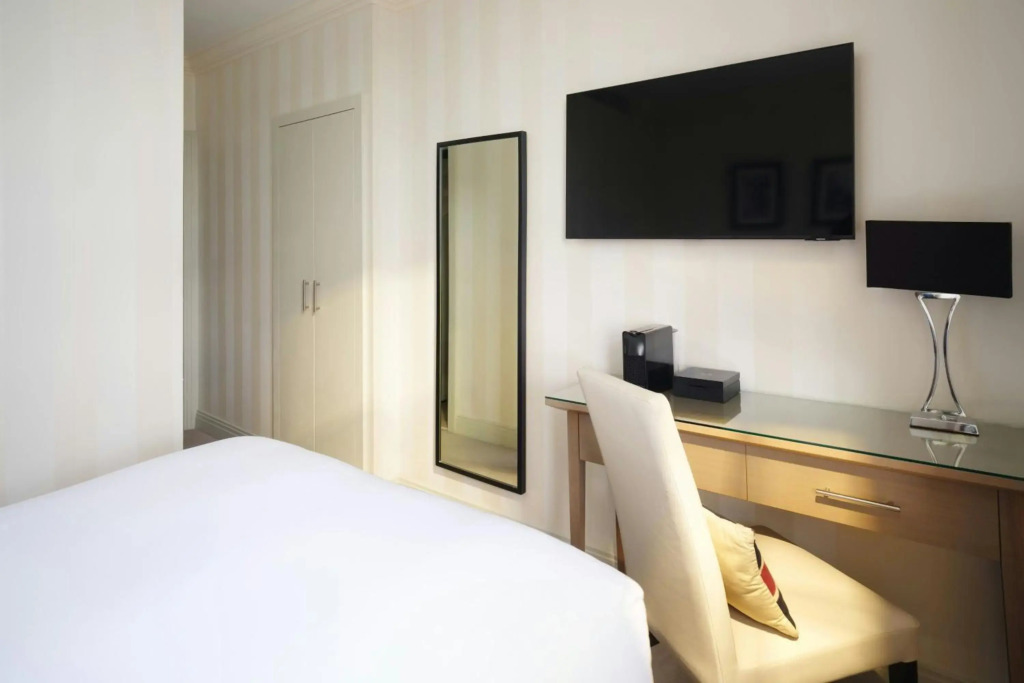 Hotel Xenia, Autograph Collection