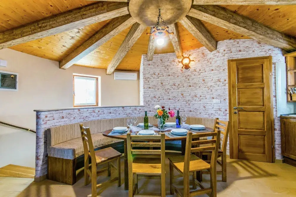 Lovely Holiday Home in Fazana With Swimming Pool