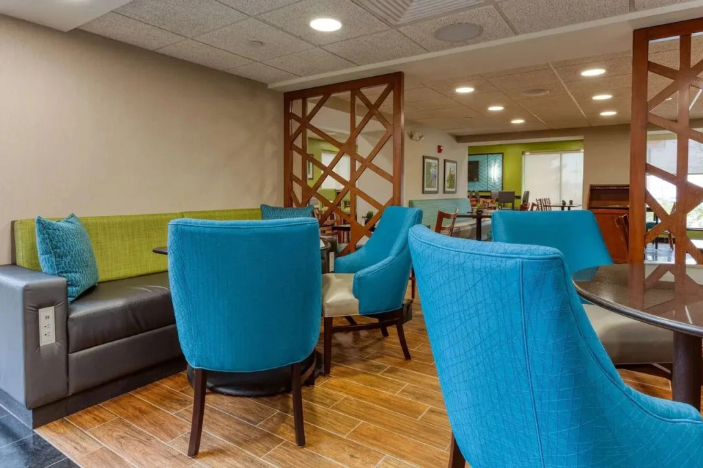 Heritage Inn & Suites St. Louis/Fenton, Trademark by Wyndham